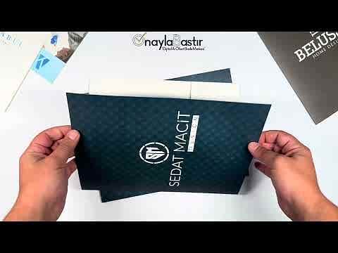 Kurumsal baskılı cepli dosya, toplantılar ve belgeler için şık ve fonksiyonel bir çözüm sunar.